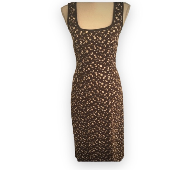 Dolce & Gabbana Brown & White 90s dizzy floral embroidered pencil Midi dress - Picture 6 of 11